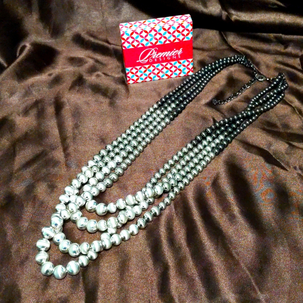 Premier design necklace